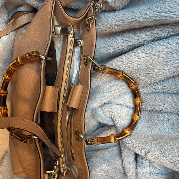 Gucci Bag with Bamboo Handles - Picture 4 of 6